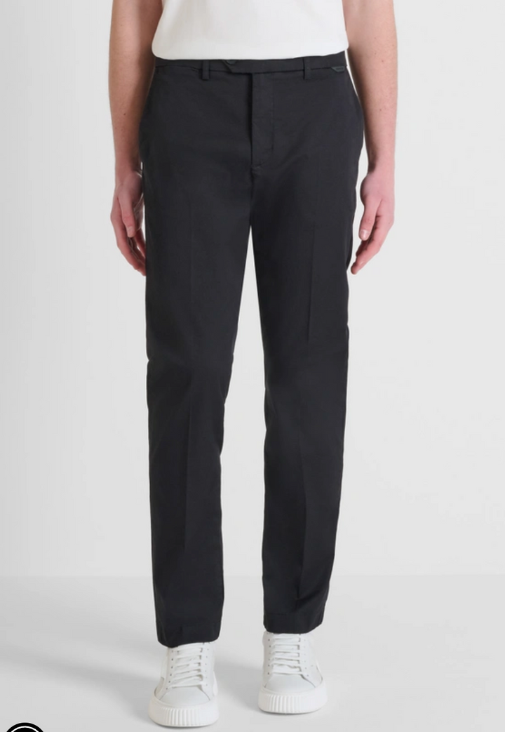 PANTALÓN “MARK” SLIM FIT DE SARGA DE ALGODÓN ELÁSTICO