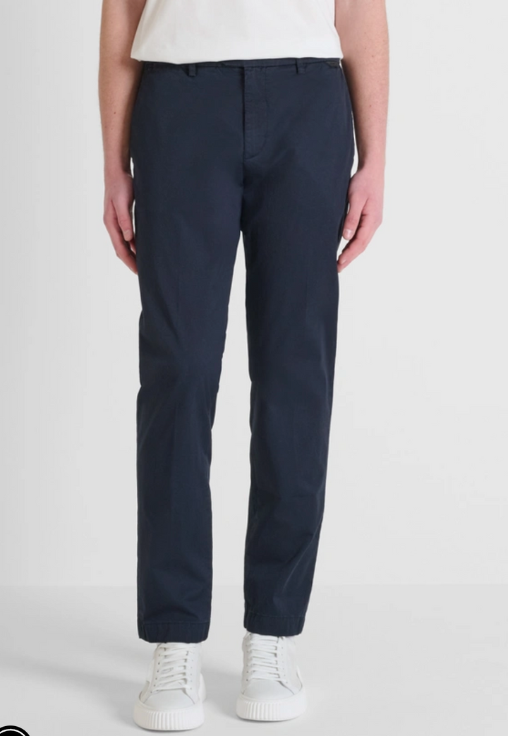 PANTALÓN “MARK” SLIM FIT DE SARGA DE ALGODÓN ELÁSTICO
