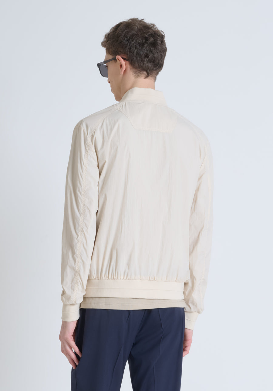 CHAQUETA REGULAR FIT DE NAILON SHIOZE CON PARCHE DE TIGRE
