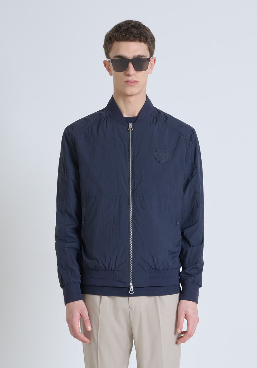 CHAQUETA REGULAR FIT DE NAILON SHIOZE CON PARCHE DE TIGRE