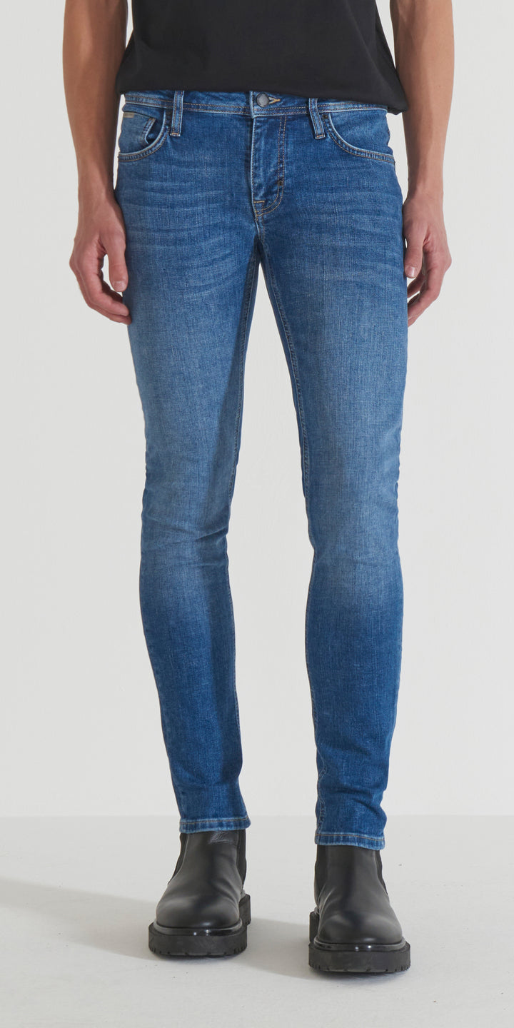 JEANS OZZY TAPERED FIT IN AUTHENTIC BLUE DENIM
