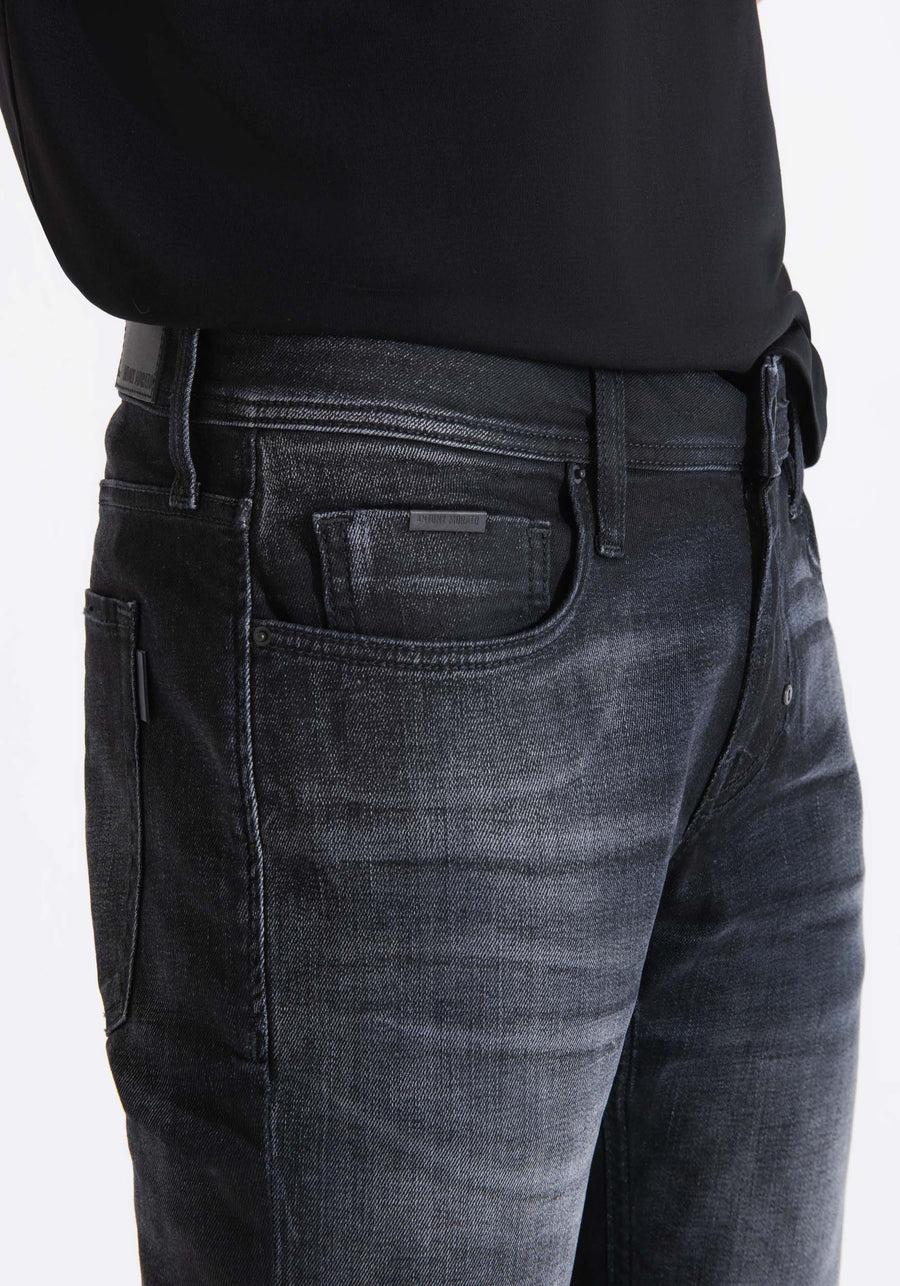 JEANS OZZY TAPERED FIT IN COATED BLACK BLACK DENIM