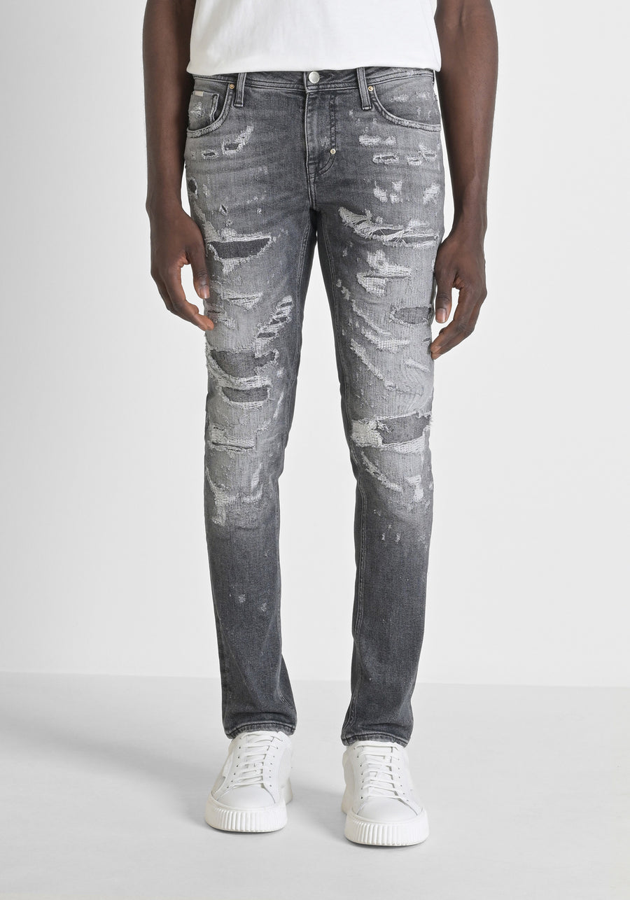 JEANS SUPERDESTROYED FIT «OZZY» EN TEJIDO VAQUERO ELÁSTICO NEGRO