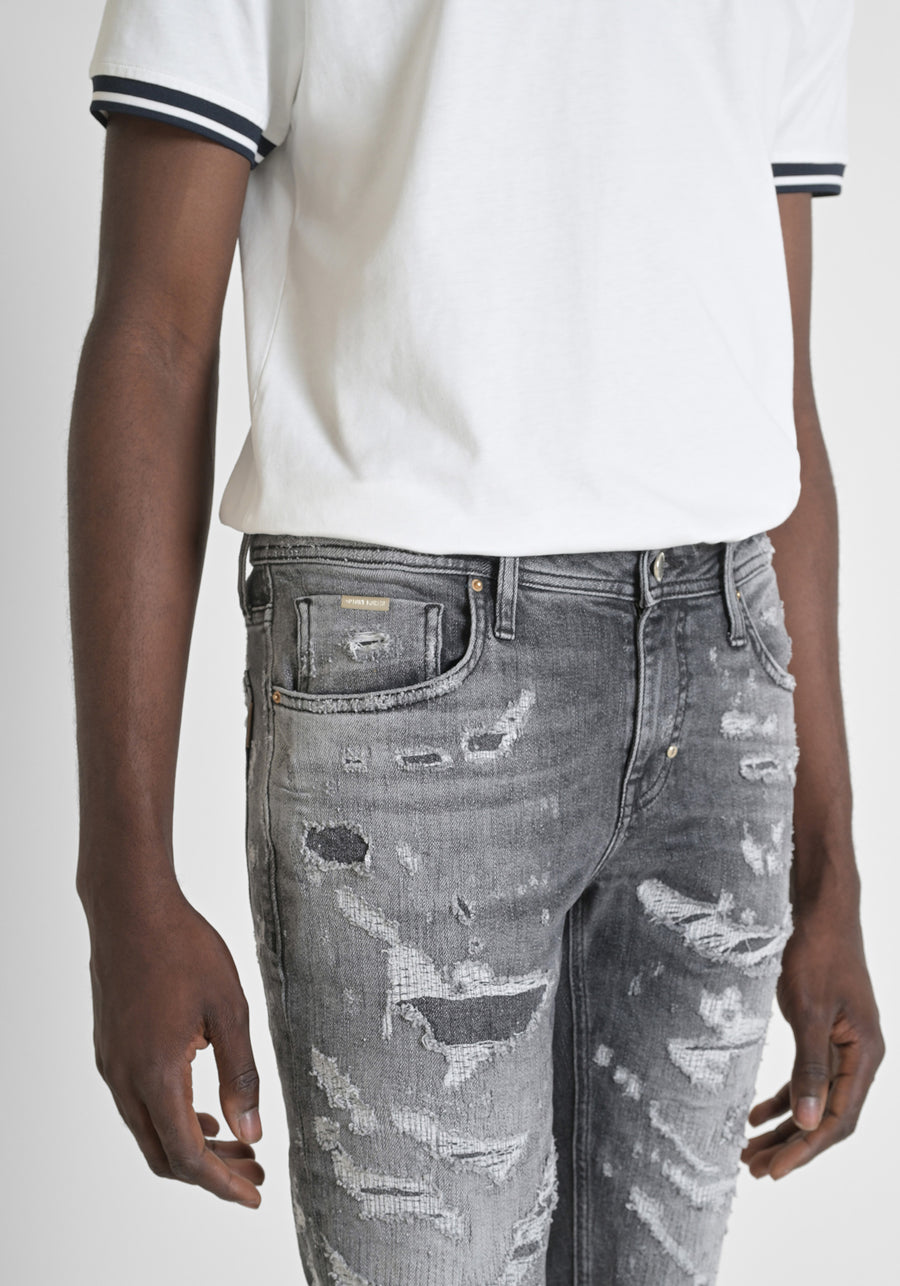 JEANS SUPERDESTROYED FIT «OZZY» EN TEJIDO VAQUERO ELÁSTICO NEGRO