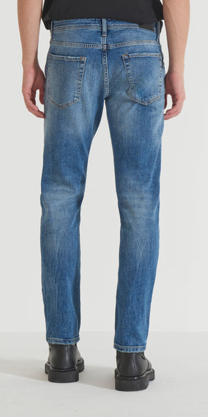 JEANS KURT COMFORT TAPERED FIT IN AUTHENTIC BLUE DENIM