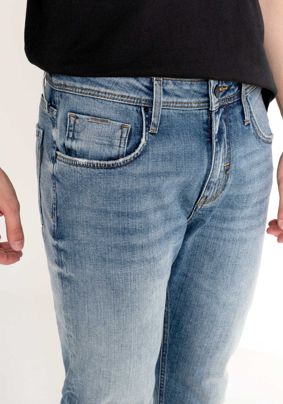 JEANS KURT COMFORT TAPERED FIT IN AUTHENTIC BLUE DENIM