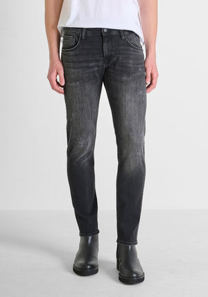 JEANS «KURT» COMFORT TAPERED FIT EN NEGRO