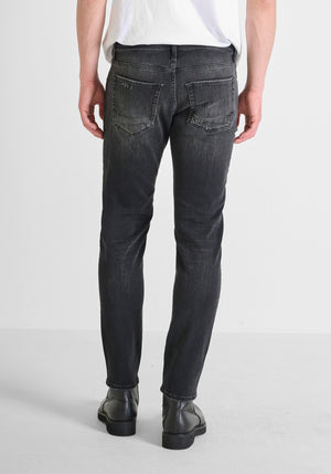 JEANS «KURT» COMFORT TAPERED FIT EN NEGRO