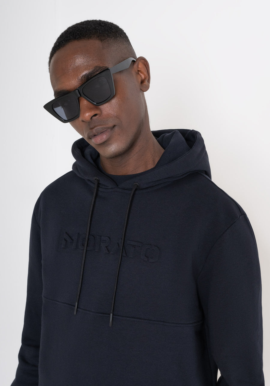 HOODIE CON CAPUCHA RELAXED FIT DE TEJIDO SOSTENIBLE