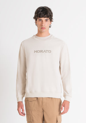 SUÉTER RELAXED FIT BEIGE DE ALGODÓN Y LOGOTIPO DE GOMA