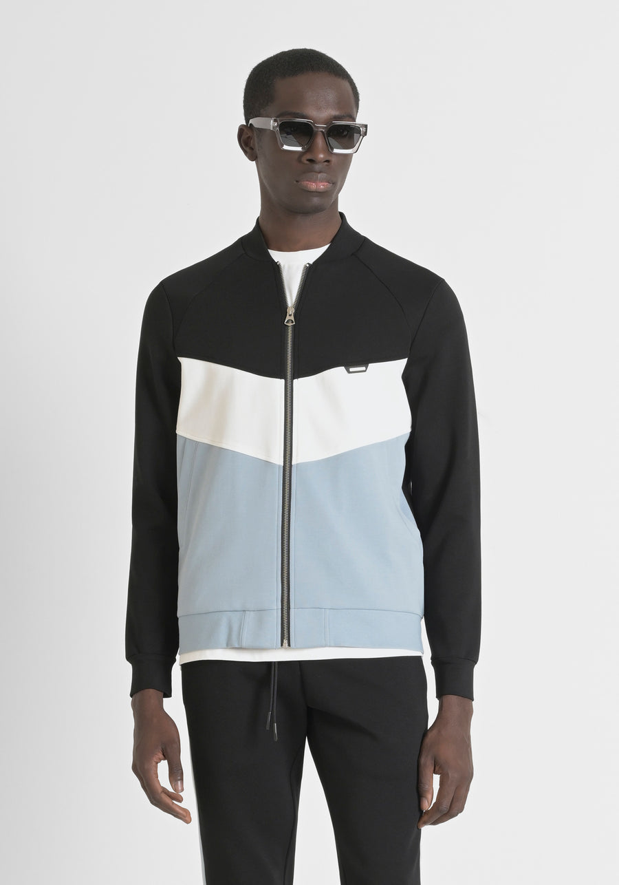 SUDADERA SLIM FIT DE MEZCLA DE ALGODÓN CON CREMALLERA Y CAPUCHA