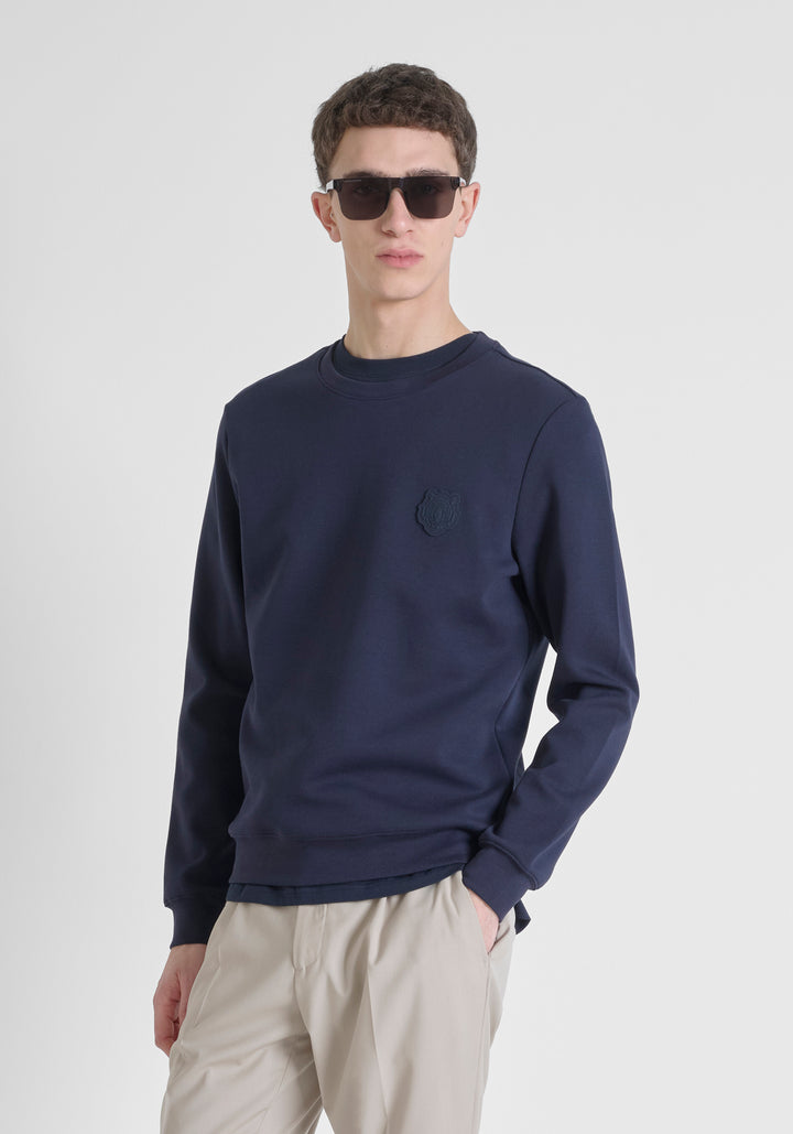SUDADERA SLIM FIT DE MEZCLA DE ALGODÓN CON PARCHE DE TIGRE