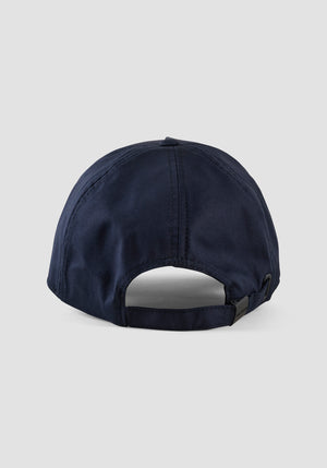 GORRA ESTILO CAMIONERO CON CIERRE AJUSTABLE