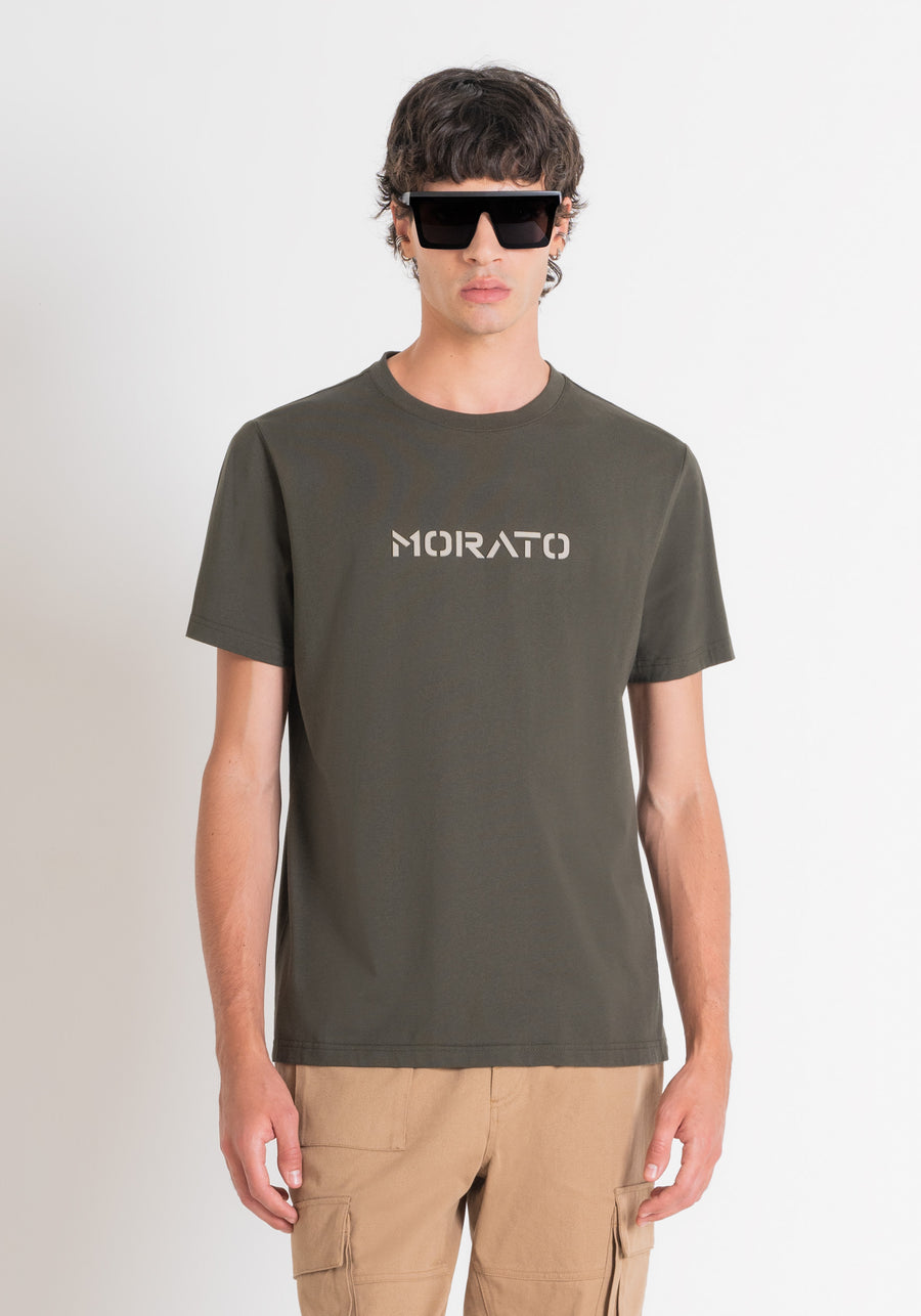 T-SHIRT REGULAR FIT DE JERSEY DE ALGODÓN CAFÉ CON LOGOTIPO
