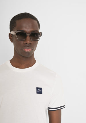 T SHIRT REGULAR FIT DE PUNTO DE ALGODÓN 100 % CON PARCHE CON EL LOGOTIPO Y DETALLES EN CONTRASTE