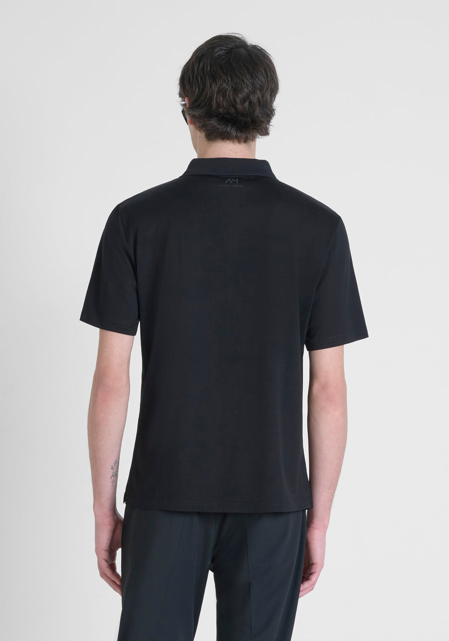 POLO  REGULAR FIT DE PIQUÉ DE ALGODÓN CON CUELLO Y PUÑOS EN CONTRASTE