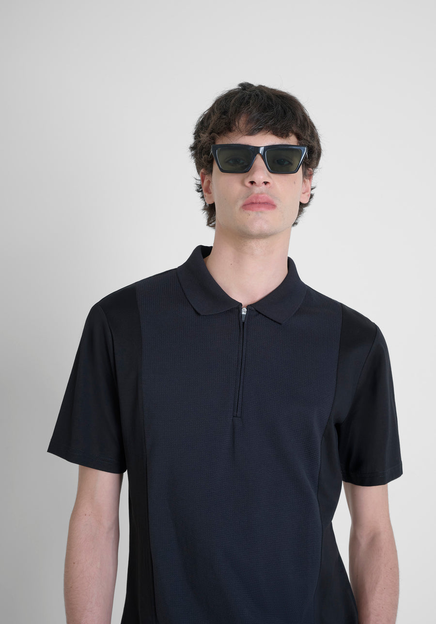 POLO  REGULAR FIT DE PIQUÉ DE ALGODÓN CON CUELLO Y PUÑOS EN CONTRASTE
