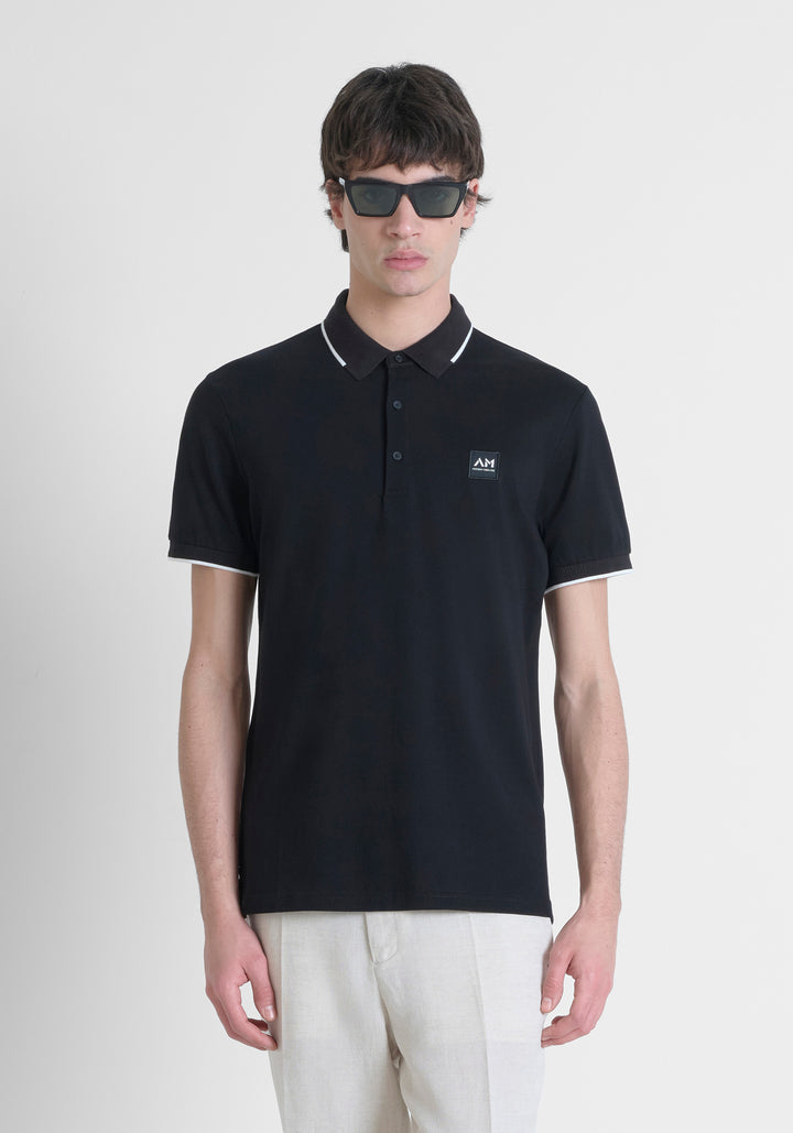 POLO SLIM FIT DE PURO ALGODÓN CON PATRÓN GEOMÉTRICO INTEGRAL Y LOGOTIPO EN RELIEVE NEGRA