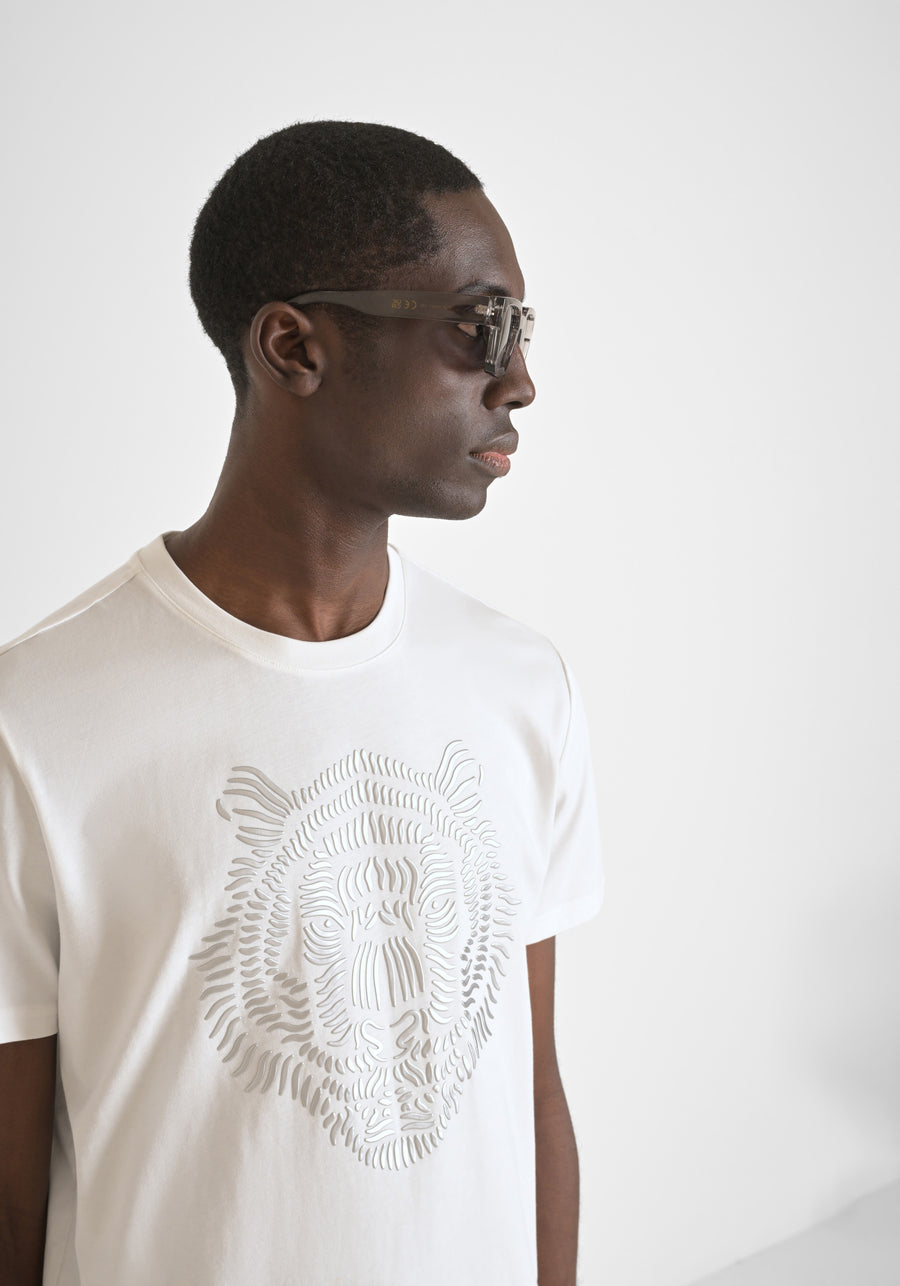 T-SHIRT REGULAR FIT 100% ALGODON CON ESTAMPADO DE TIGRE