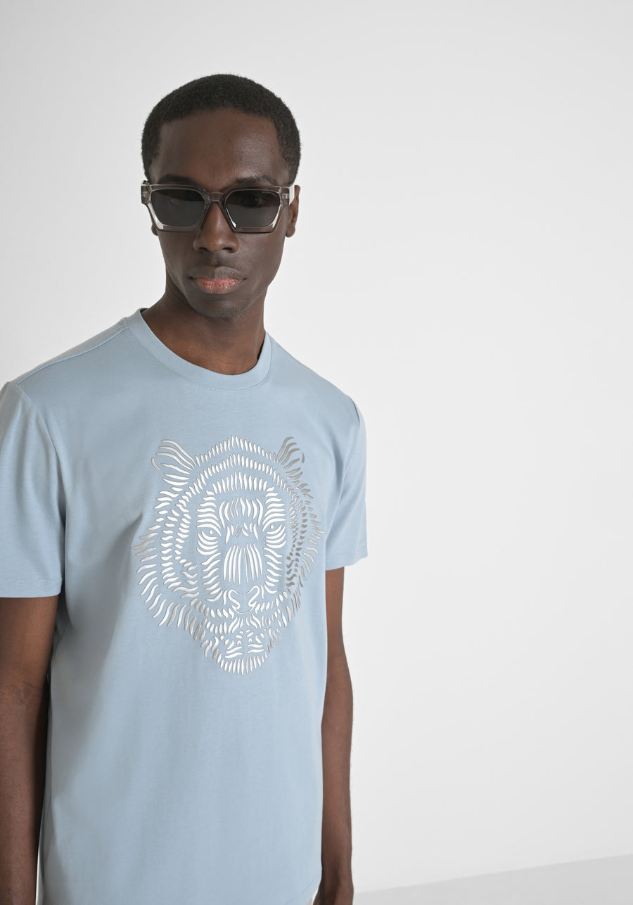 T-SHIRT REGULAR FIT 100% ALGODON CON ESTAMPADO DE TIGRE