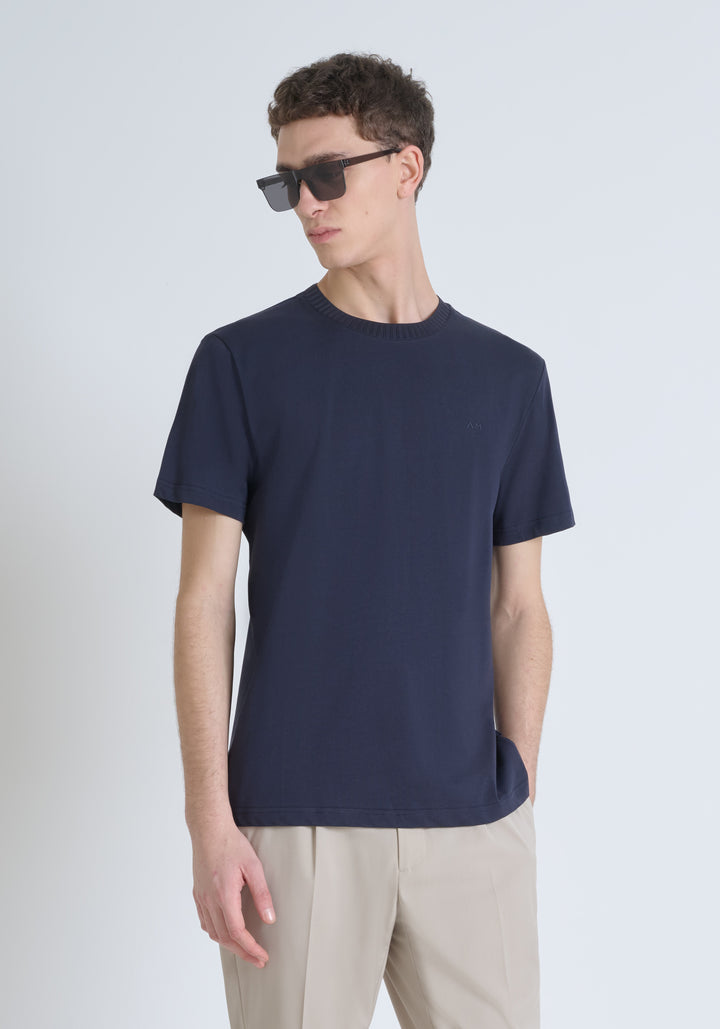 T-SHIRT RELAXED DE PUNTO DE ALGODÓN CON LOGOTIPO EN RELIEVE TONO SOBRE TONO