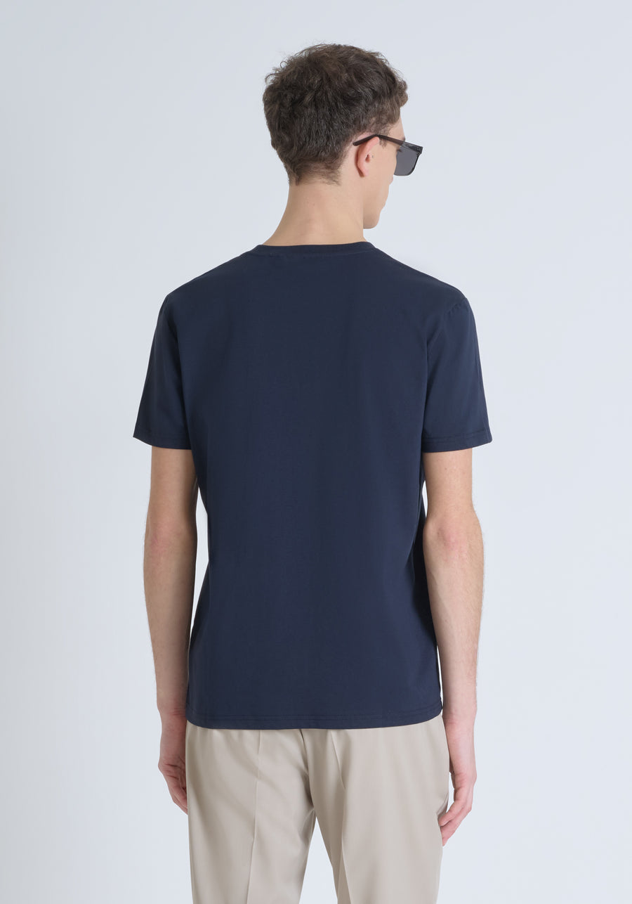 T-SHIRT REGULAR FIT DE PUNTO DE ALGODÓN 100 % CON CUELLO ACANALADO Y MONOGRAMA A JUEGO