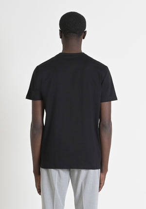 T-SHIRT REGULAR FIT DE PUNTO DE ALGODÓN 100 % CON CUELLO ACANALADO Y MONOGRAMA A JUEGO
