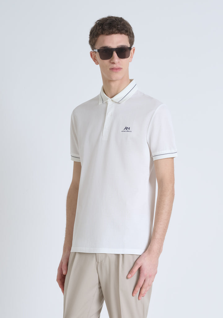 POLO REGULAR FIT DE PUNTO DE ALGODÓN CON PARCHE CON EL LOGOTIPO EN CONTRASTE