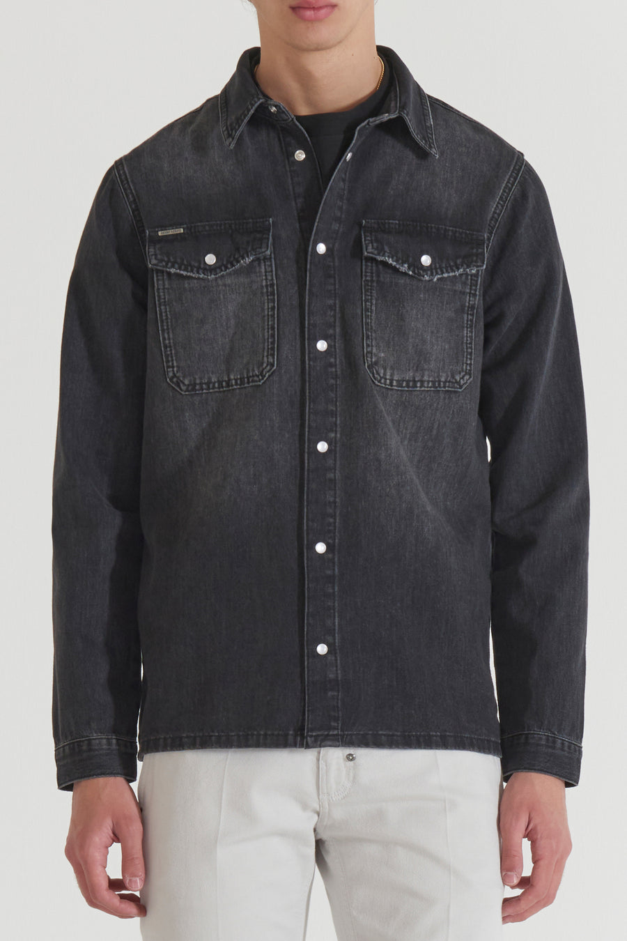 CAMISA REGULAR FIT EN DENIM NEGRO