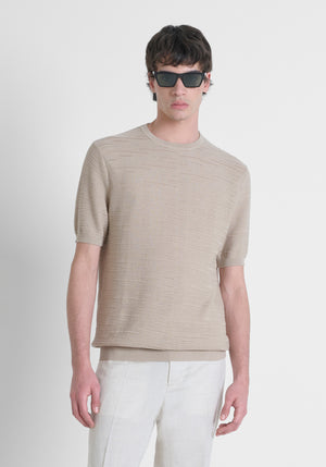 JERSEY REGULAR FIT DE ALGODÓN SUAVE CON INSIGNIA METÁLICA