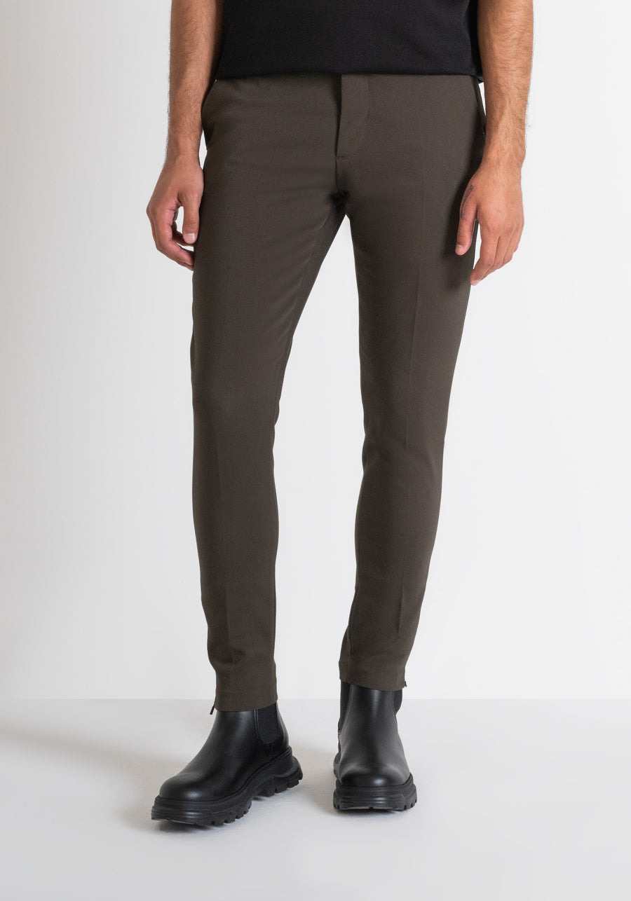PANTALÓN VERDE MILITAR "THOM" SKINNY FIT DE ALGODÓN ELÁSTICO